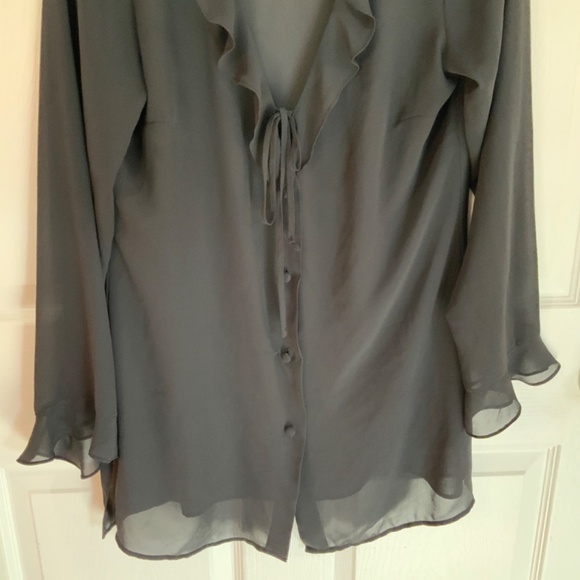 VICTORIA’S SECRET BLACK RUFFLE TOP SIZE M - Picture 4 of 9